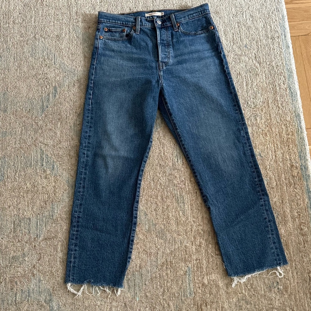 Levi’s Straight Wedgie Jeans with Raw Hem